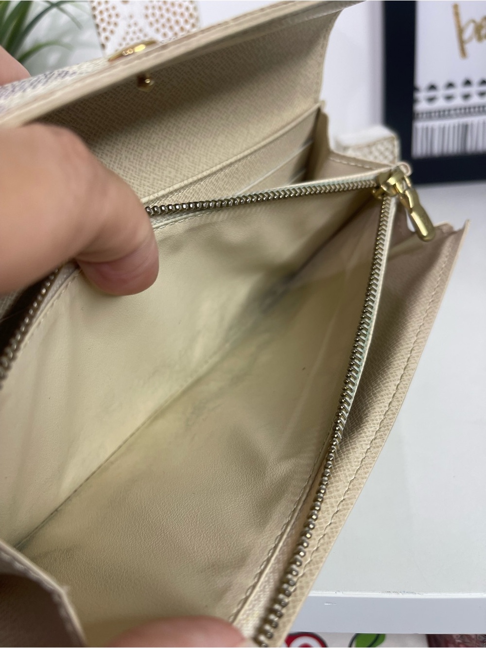 Louis Vuitton Damier Azur Canvas Sarah Wallet - Picture 7 of 10